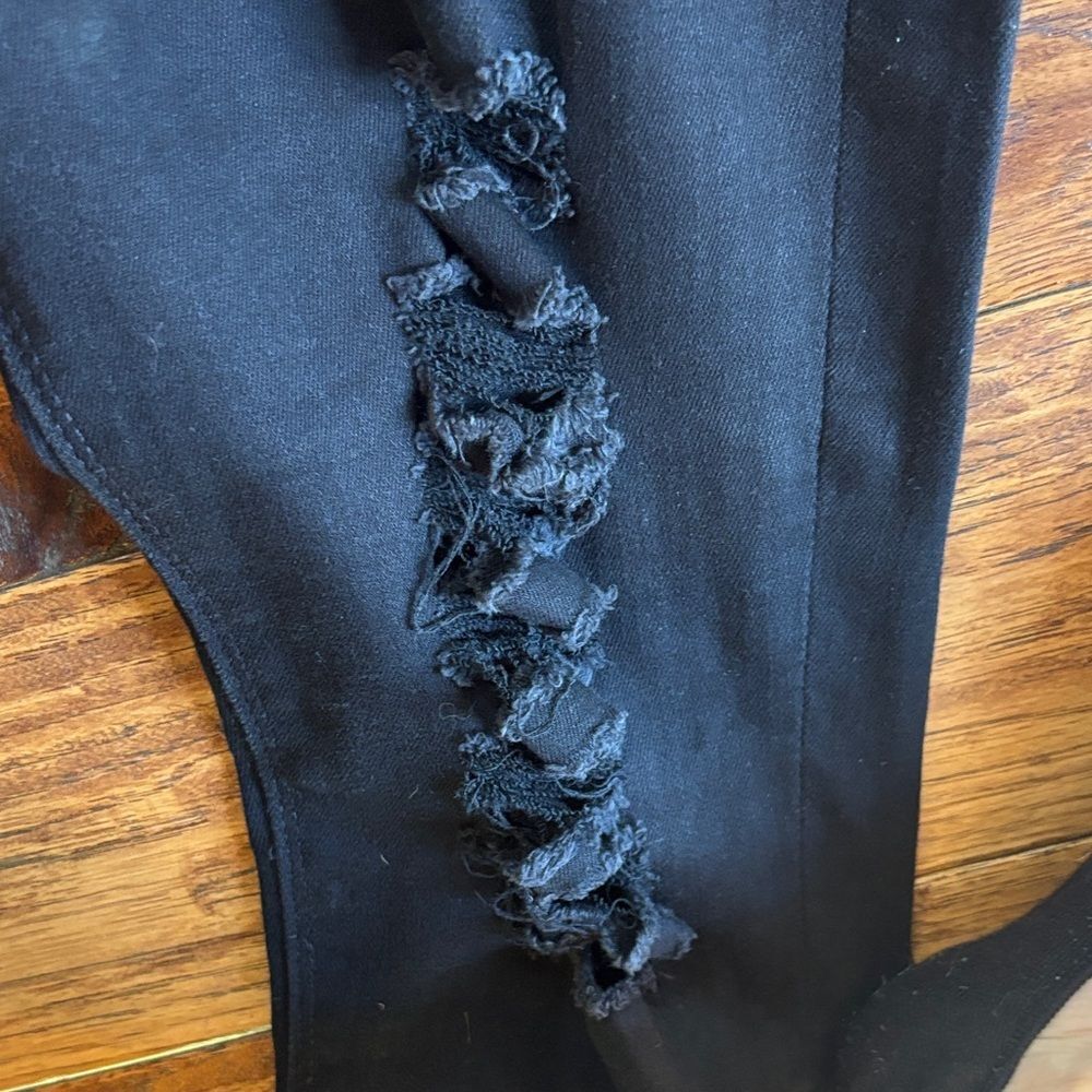Express Black Ripped Jeans - Picture 5 of 10